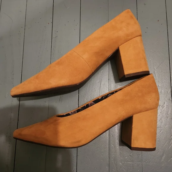 Anthropologie Seychelles Rehearse Mustard Yellow Block Heel Pointed Toe Pumps - Picture 4 of 6